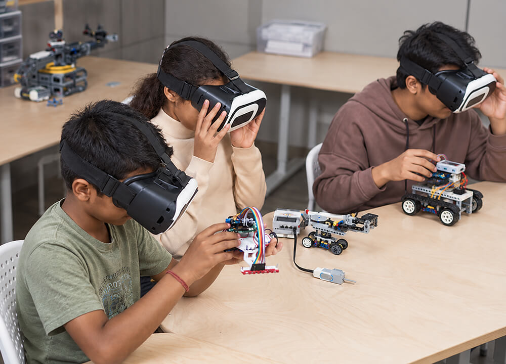 3.AR & VR Technologies]